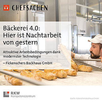 © Chefsachen-Podcast: RKW Kompetenzzentrum 2025 / iStock.com Das Bild zeigt einen Bäcker, der frischgebackene Baguettes auf einem Backbleck prüft. Es illustriert die Podcast-Folge 49 aus der RKW-Podcast-Reihe "Chefsachen" mit dem Titel „Bäckerei 4.0 - Hier ist die Nachtarbeit von gestern. Attraktive Arbeitsbedingungen dank modernster Technologie.“ Es geht um die Fickenschers Backhaus GmbH, die innovative Strategien gegen den Fachkräftemangel einsetzt.